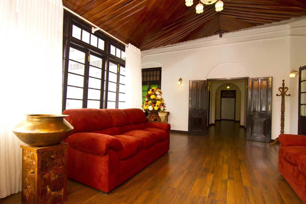Serene Villa 努沃勒埃利耶 外观 照片