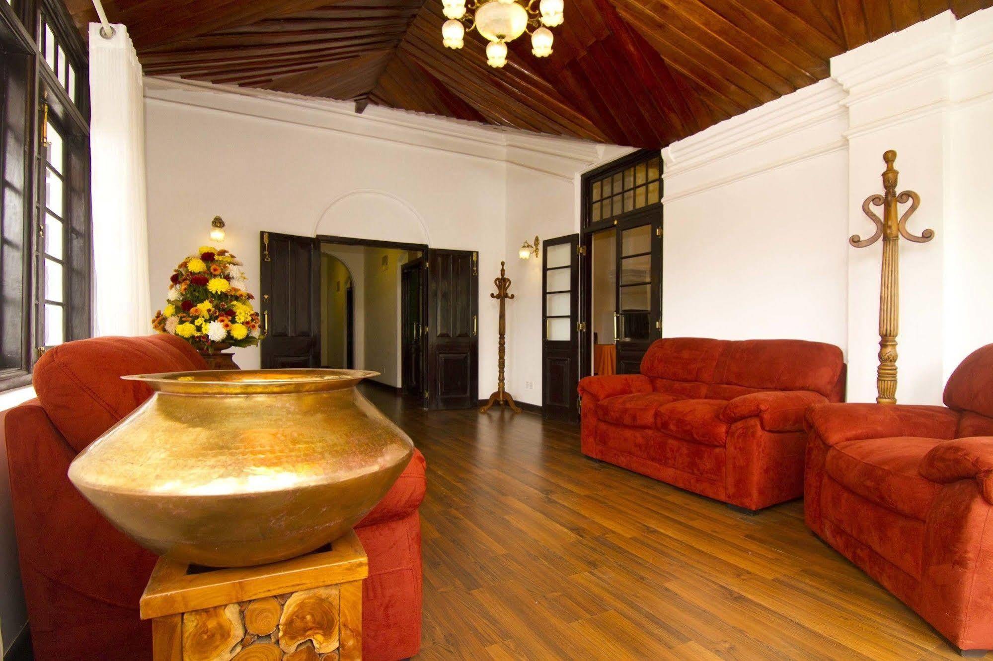Serene Villa 努沃勒埃利耶 外观 照片