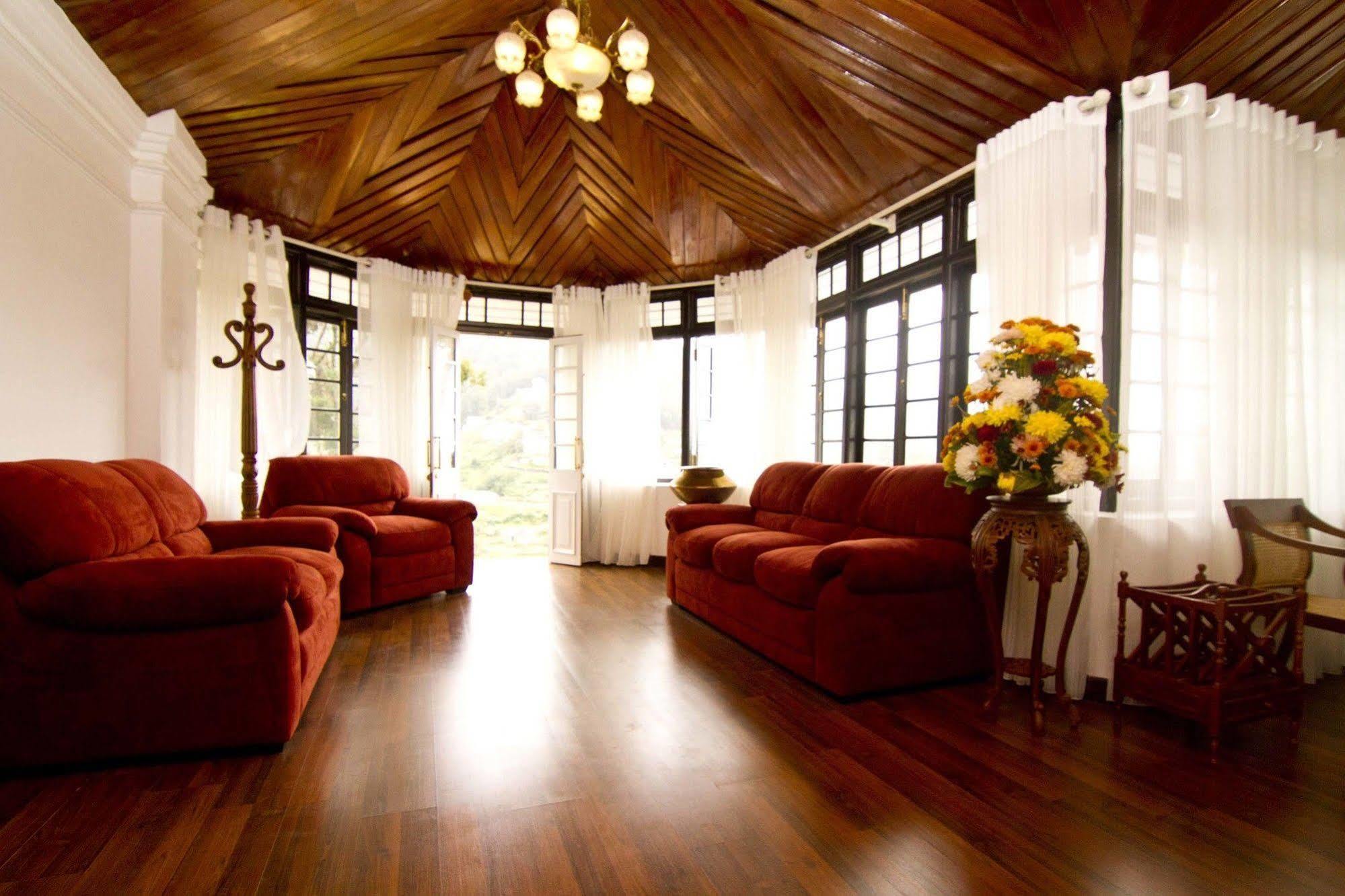 Serene Villa 努沃勒埃利耶 外观 照片